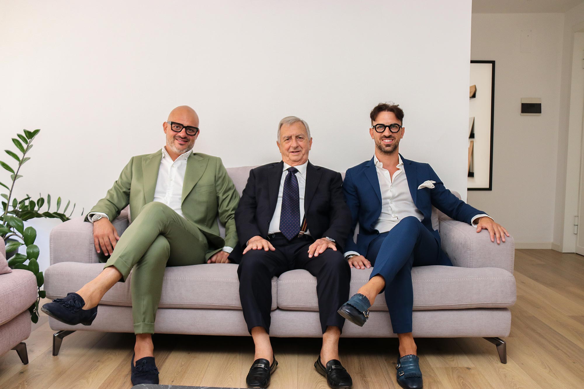Il fondatore Umberto Pizzuto con i figli Lorenzo e Saverio, insieme gestiscono l'agenzia Pizzuto Rappresentanze.